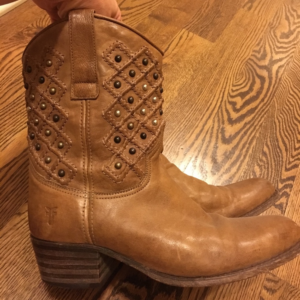 FRYE DEBORAH Pin Tuck Studded Boots SIZE 7